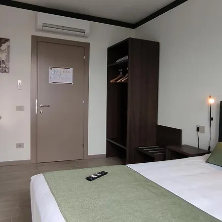 Pensión Direzionale 3*